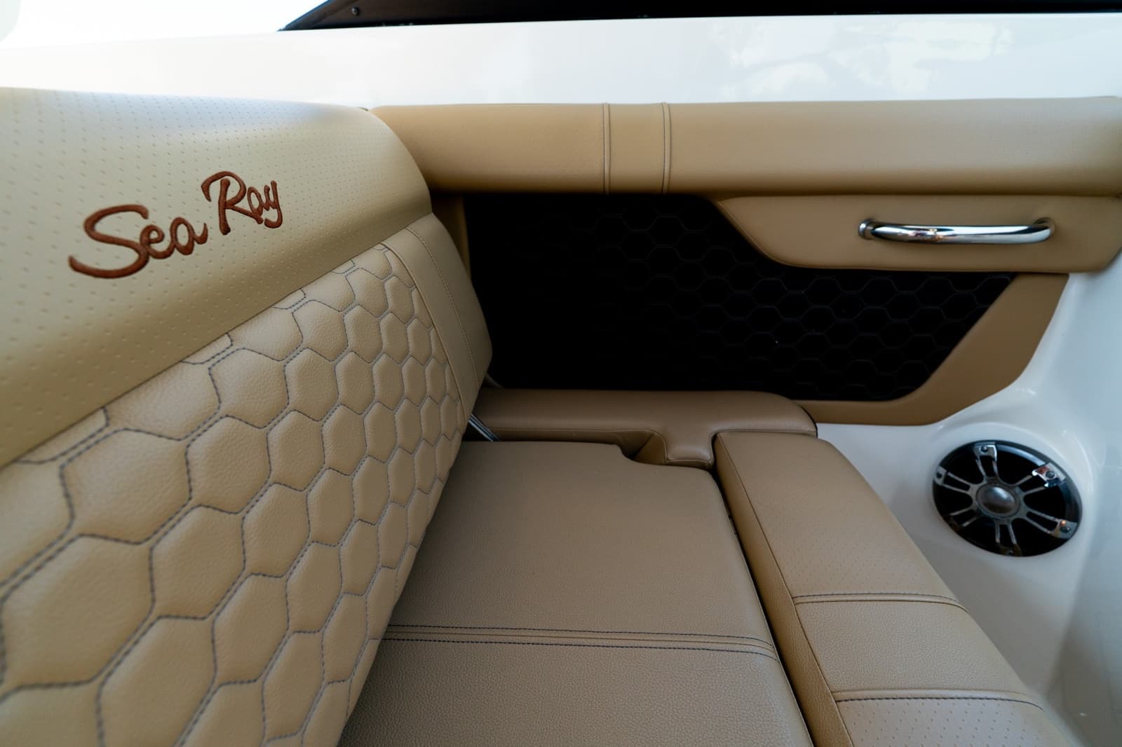 2022 Sea Ray SDX 290 - Photo 57