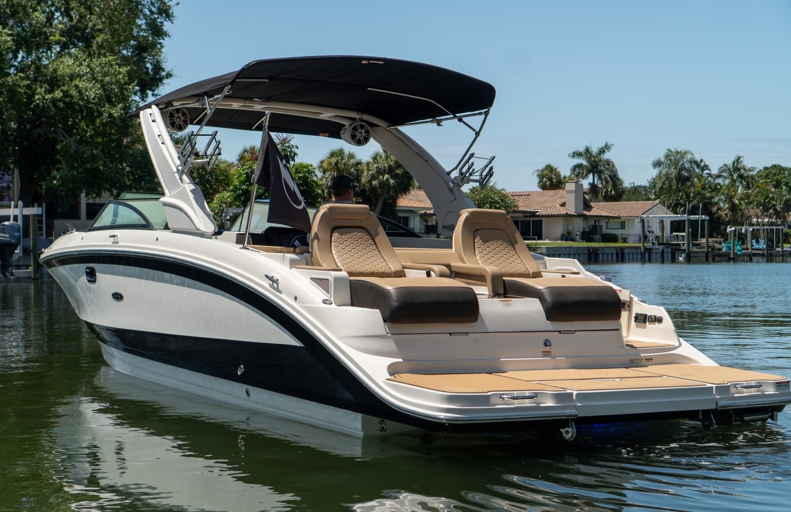 2022 Sea Ray SDX 290 - Photo 2