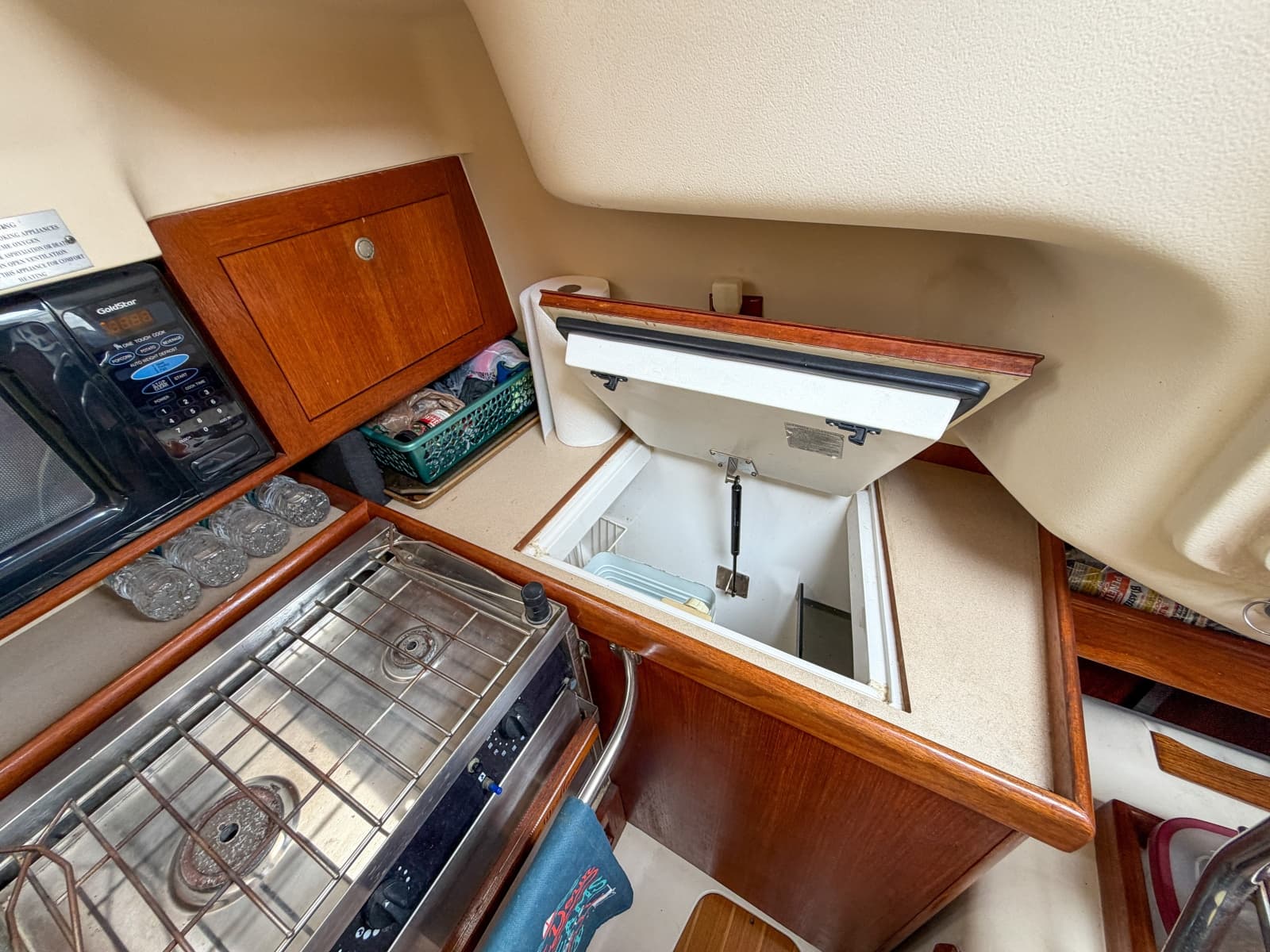 1999 Hunter 310 - Photo 8