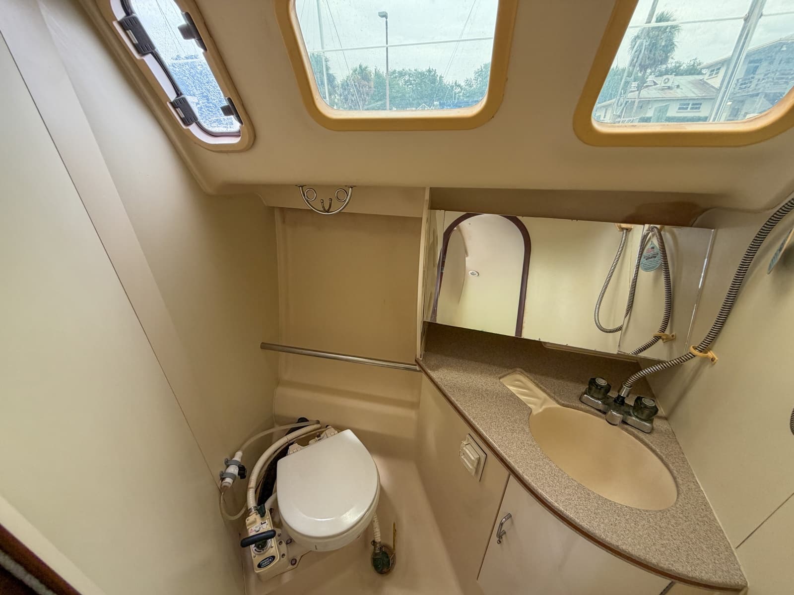 1999 Hunter 310 - Photo 14