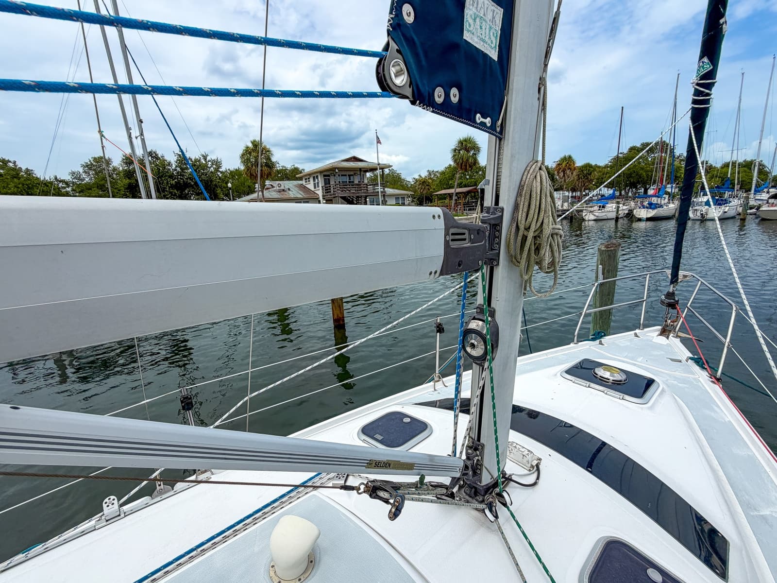 1999 Hunter 310 - Photo 57