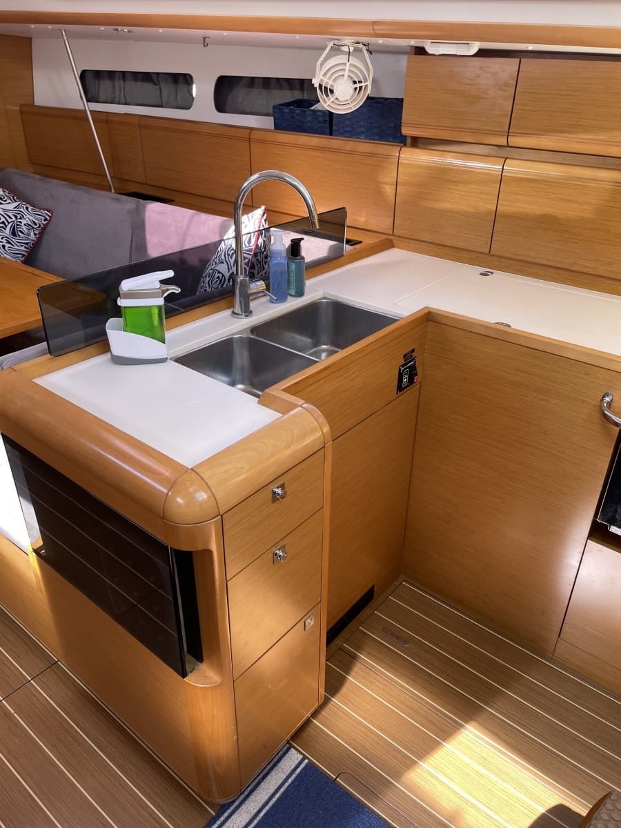 2011 Jeanneau Sun Odyssey 409 - Photo 19