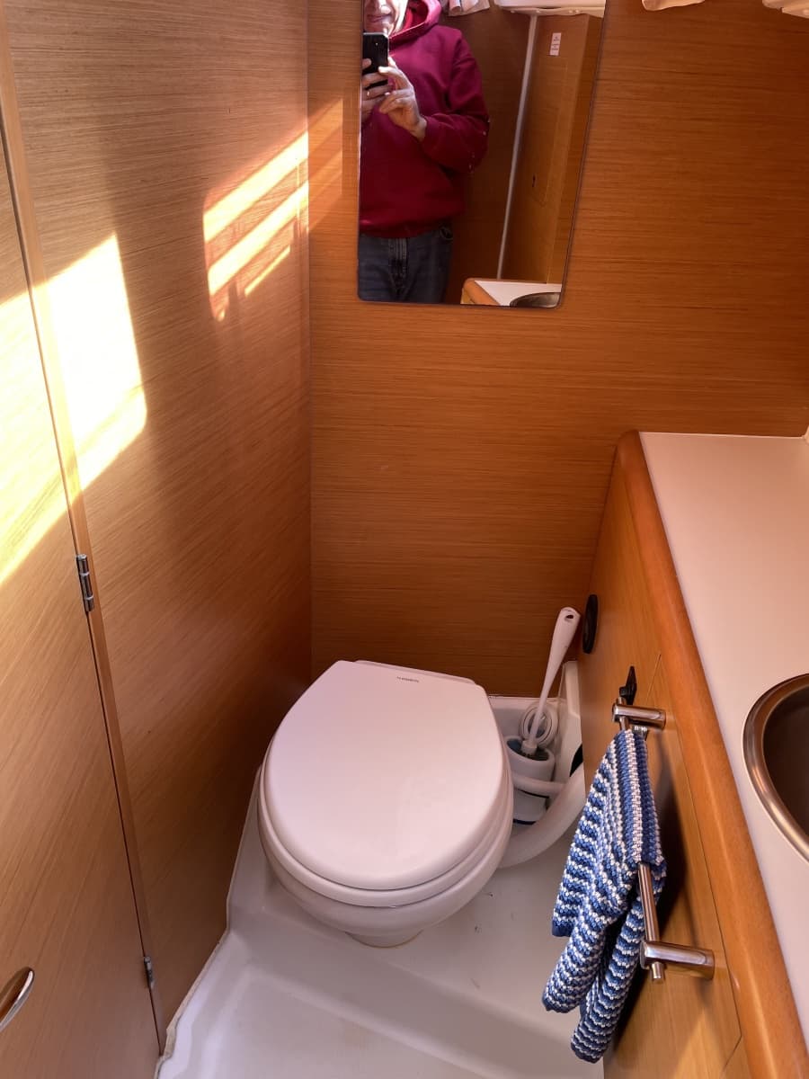 2011 Jeanneau Sun Odyssey 409 - Photo 18