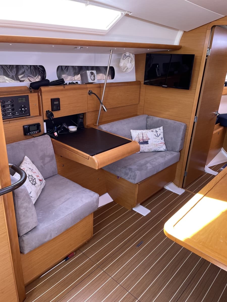 2011 Jeanneau Sun Odyssey 409 - Photo 25
