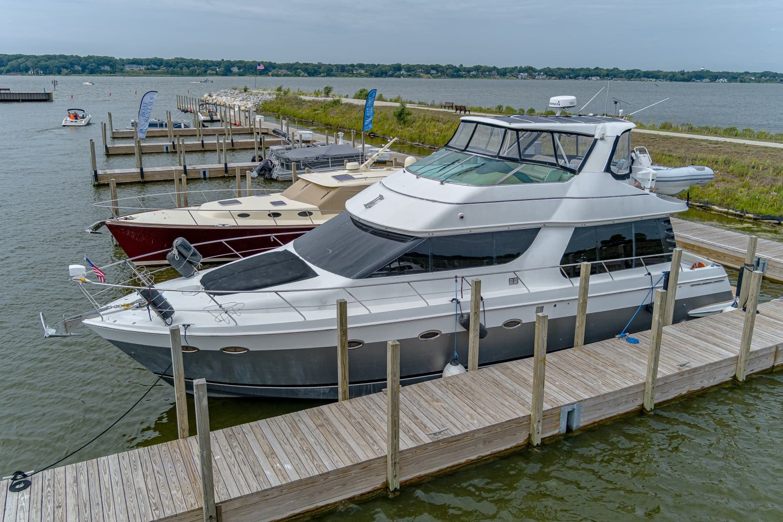 2002 Carver 530 Voyager Sky Lounge - Photo 3