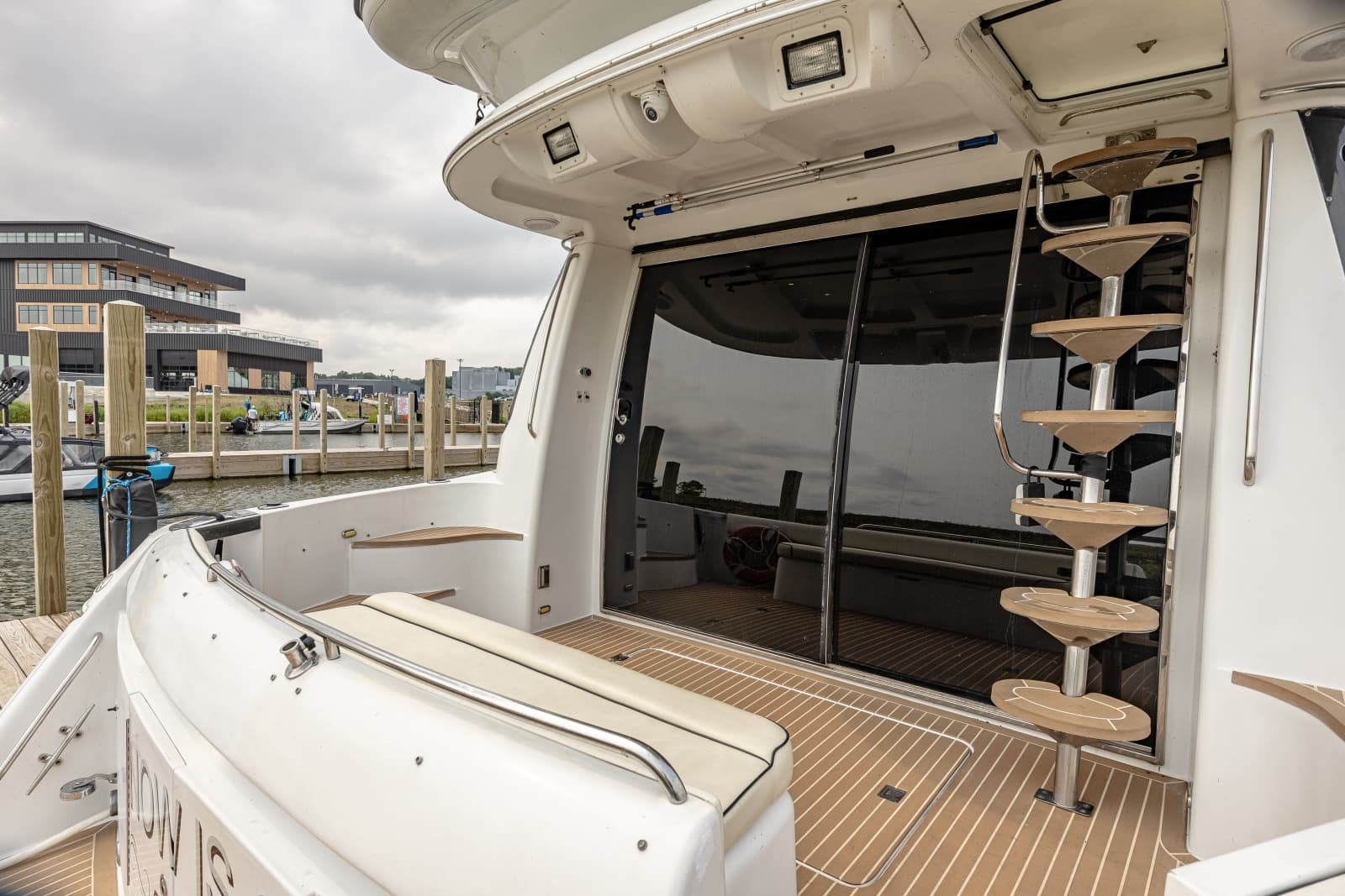2002 Carver 530 Voyager Sky Lounge - Photo 37