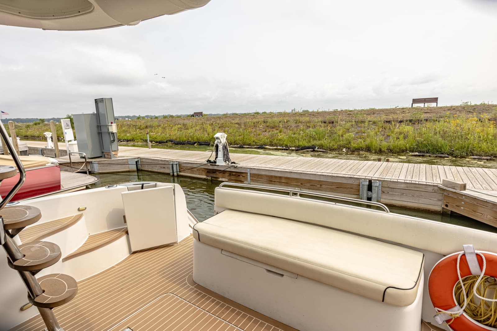 2002 Carver 530 Voyager Sky Lounge - Photo 33