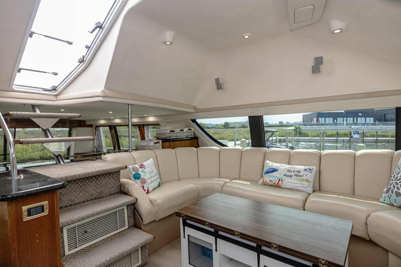 2002 Carver 530 Voyager Sky Lounge - Photo 11