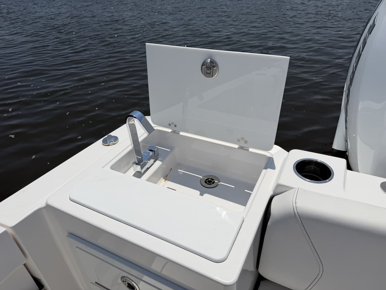 2023 Fountain 32 NX - Photo 12