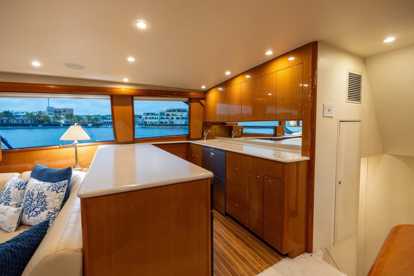 2001 Viking Convertible - Photo 52