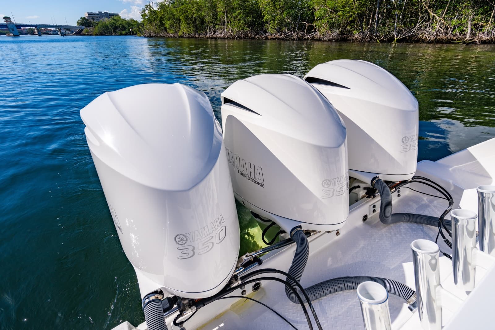 2019 Everglades 355 Center Console - Photo 30