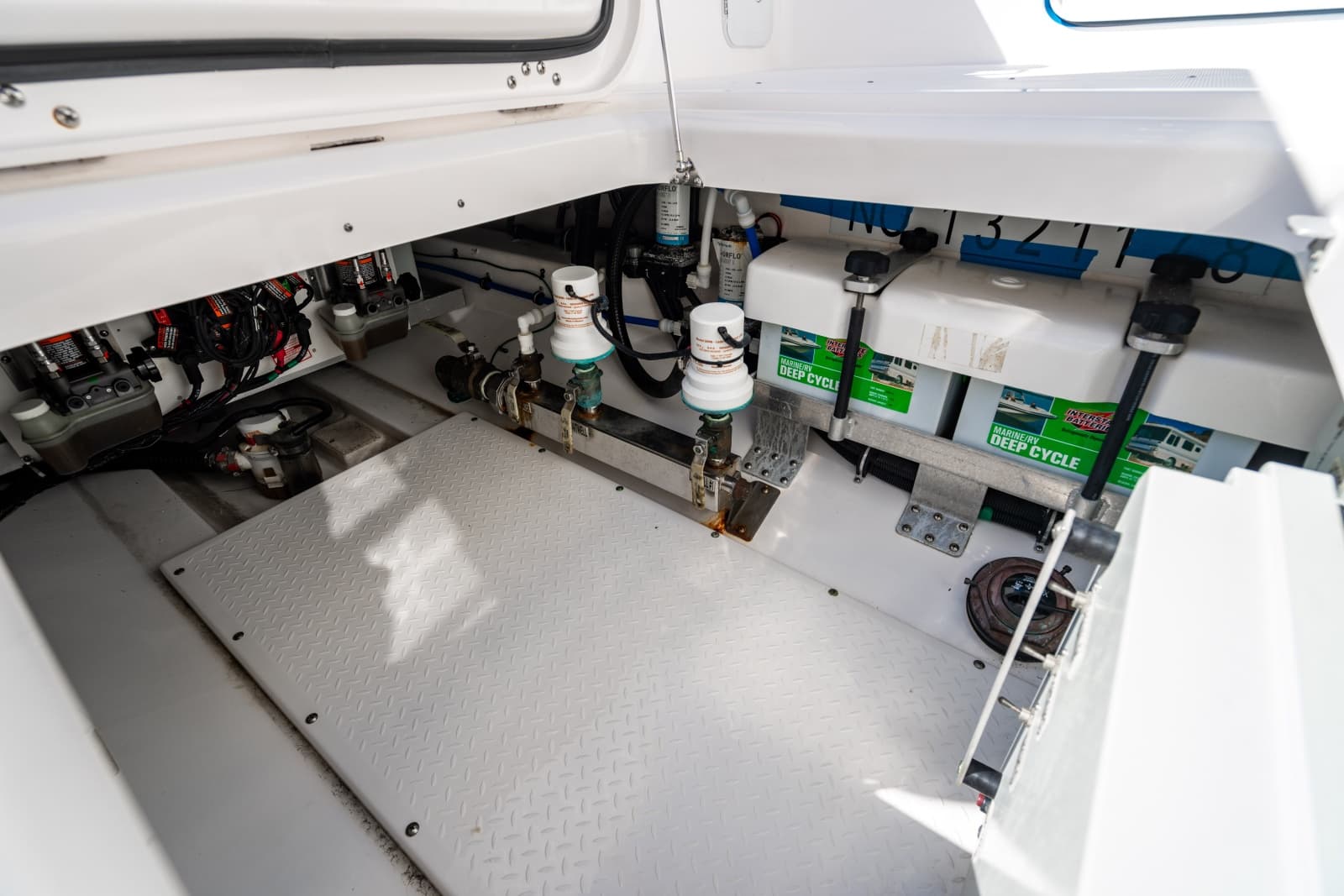 2019 Everglades 355 Center Console - Photo 67