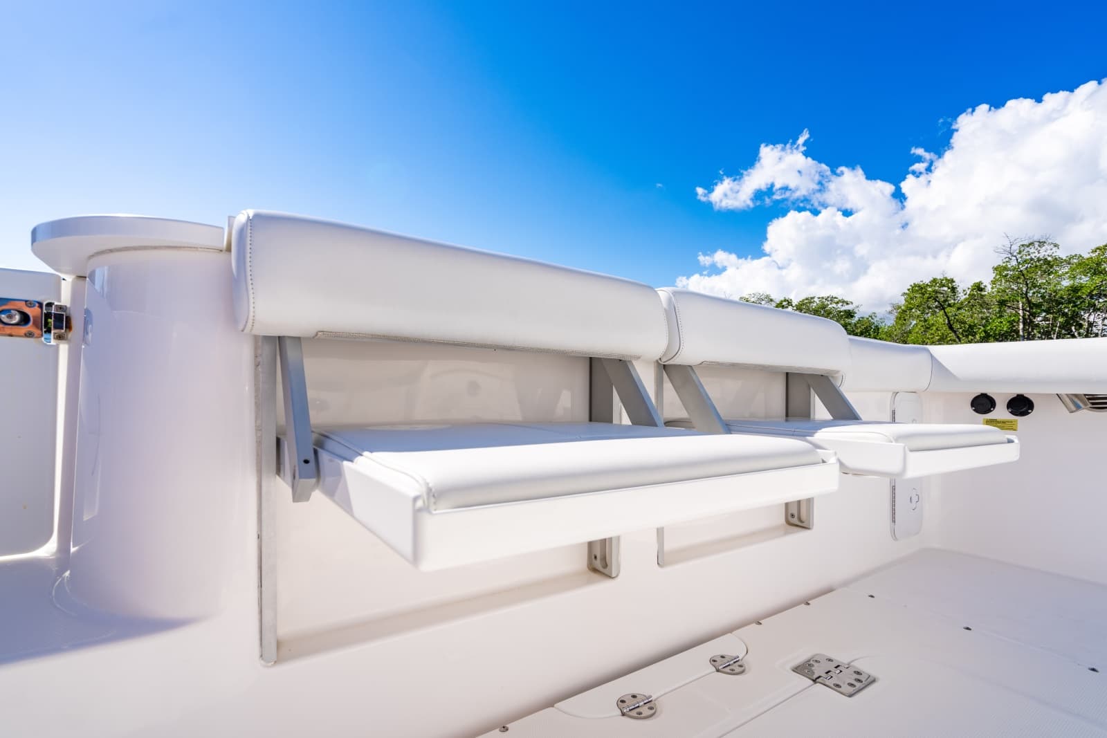 2019 Everglades 355 Center Console - Photo 38