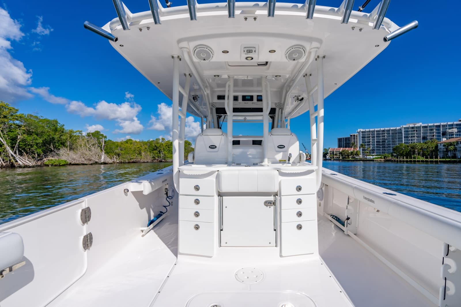 2019 Everglades 355 Center Console - Photo 34