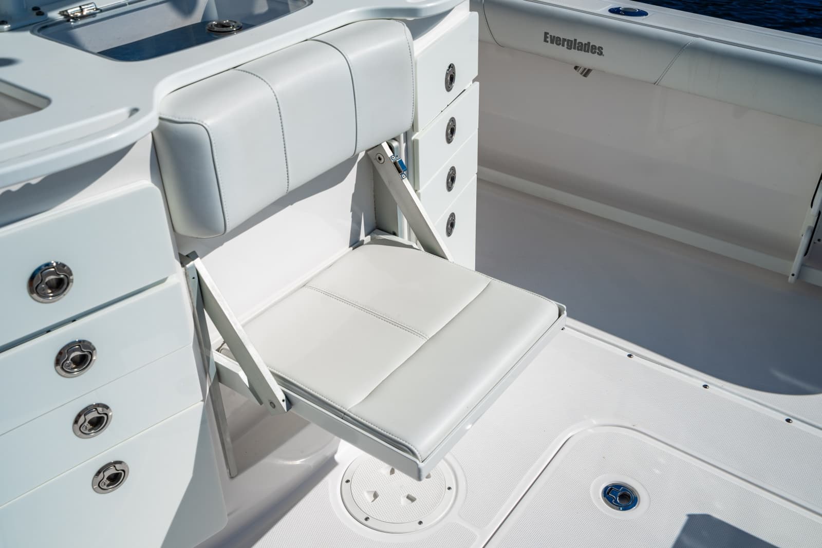 2019 Everglades 355 Center Console - Photo 42