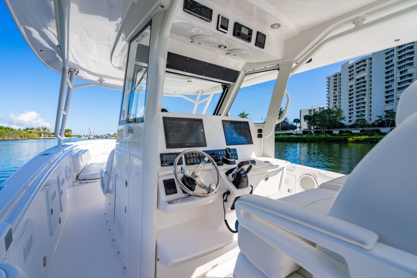 2019 Everglades 355 Center Console - Photo 51