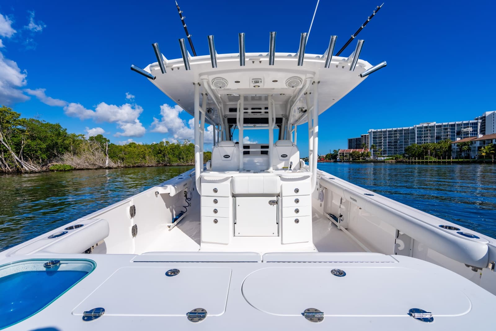2019 Everglades 355 Center Console - Photo 33