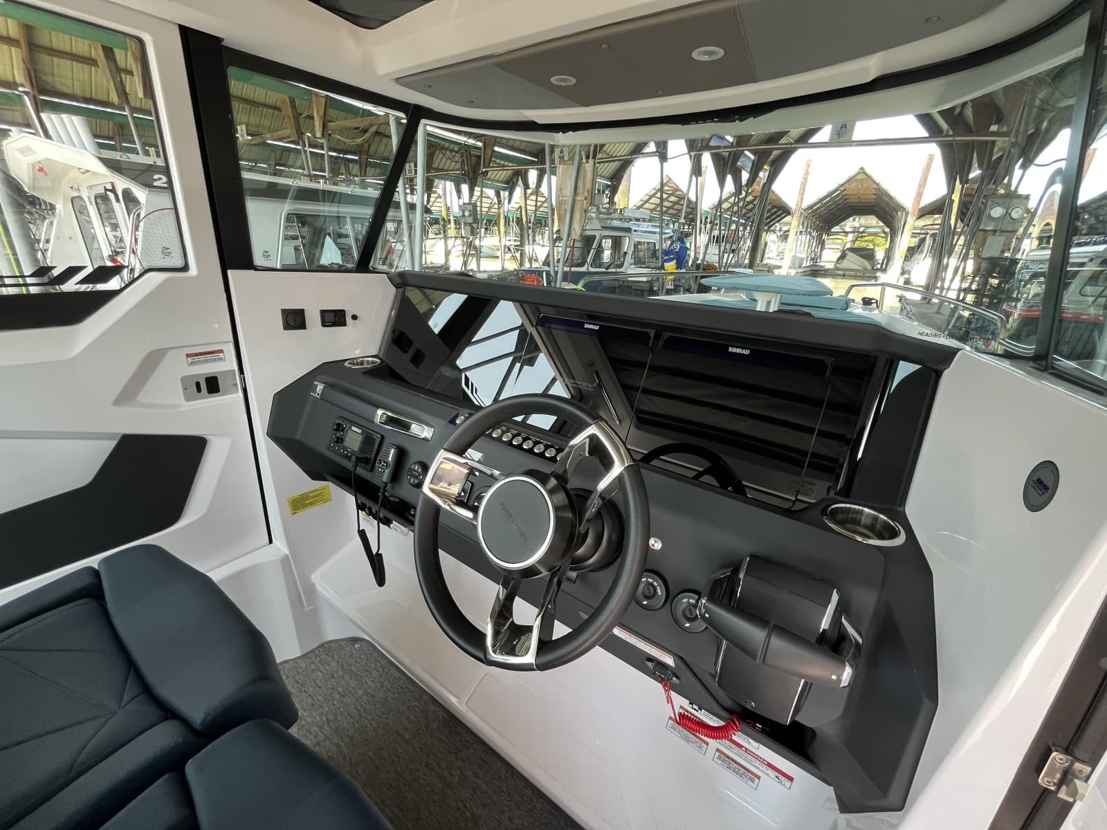 2025 Axopar 29 Cross Cabin XC - Photo 17