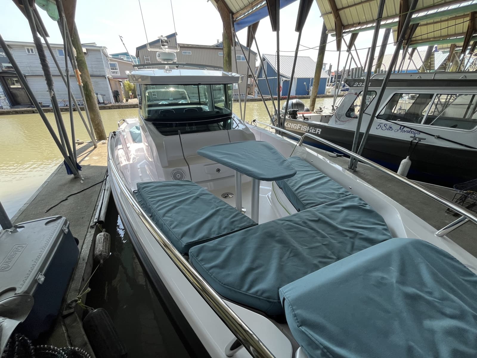 2025 Axopar 29 Cross Cabin XC - Photo 6