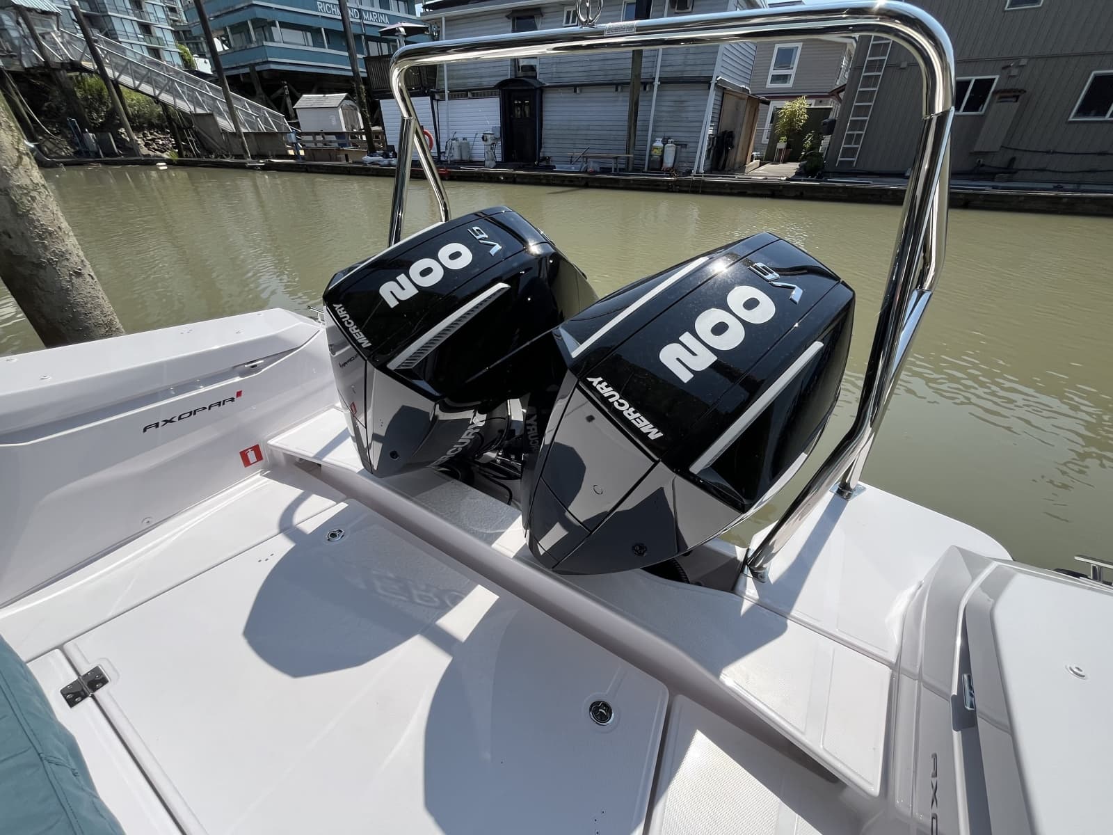 2025 Axopar 29 Cross Cabin XC - Photo 9
