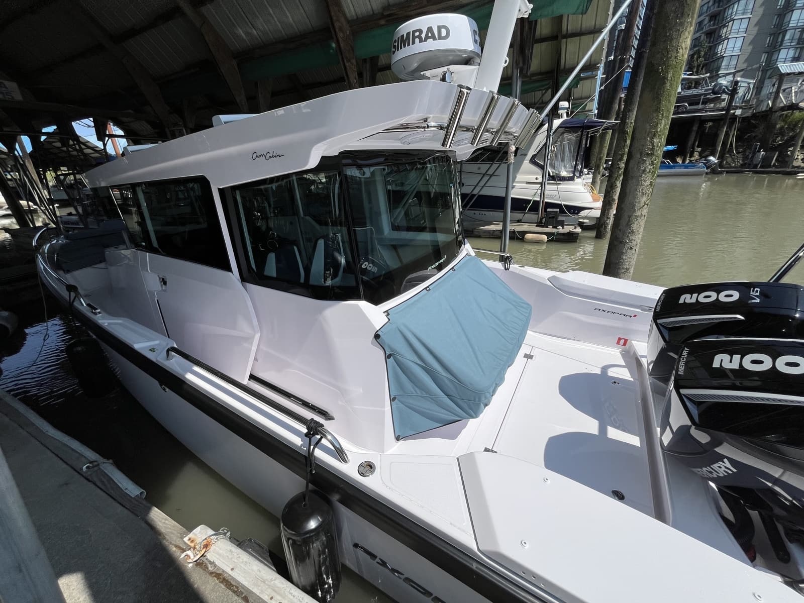 2025 Axopar 29 Cross Cabin XC - Photo 22