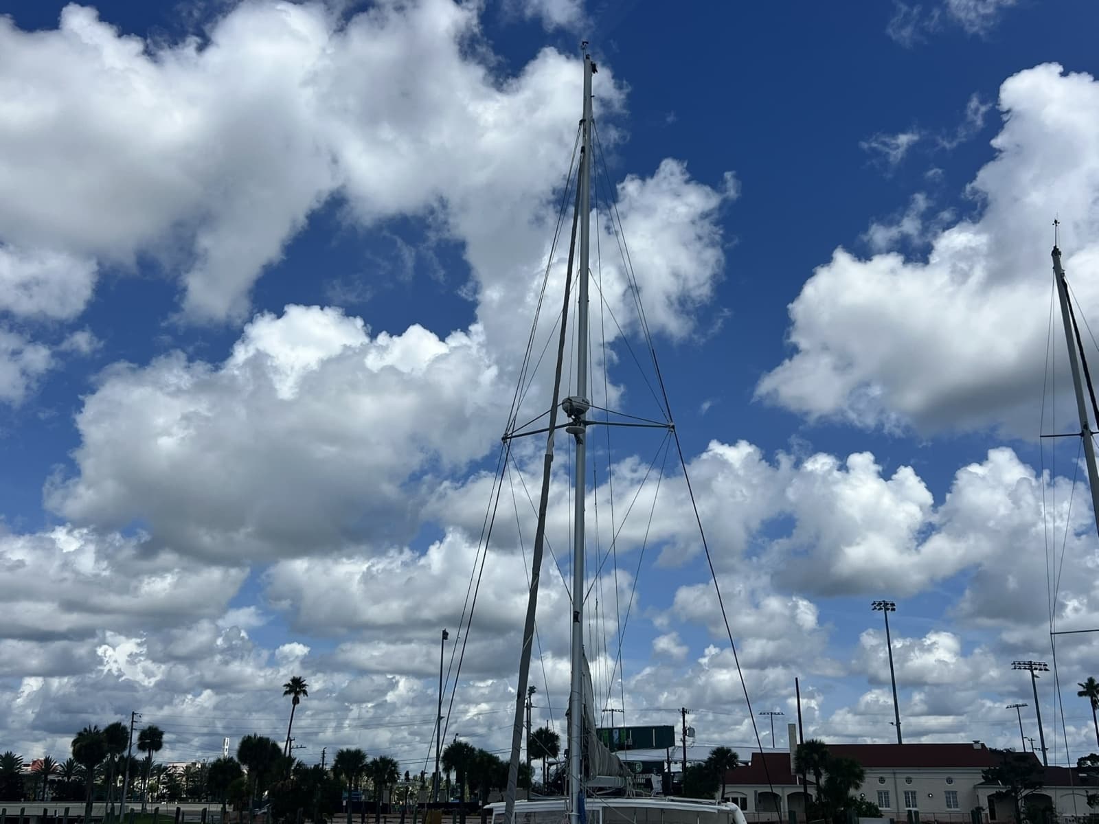2008 Admiral 40 Cruiser - Photo 3