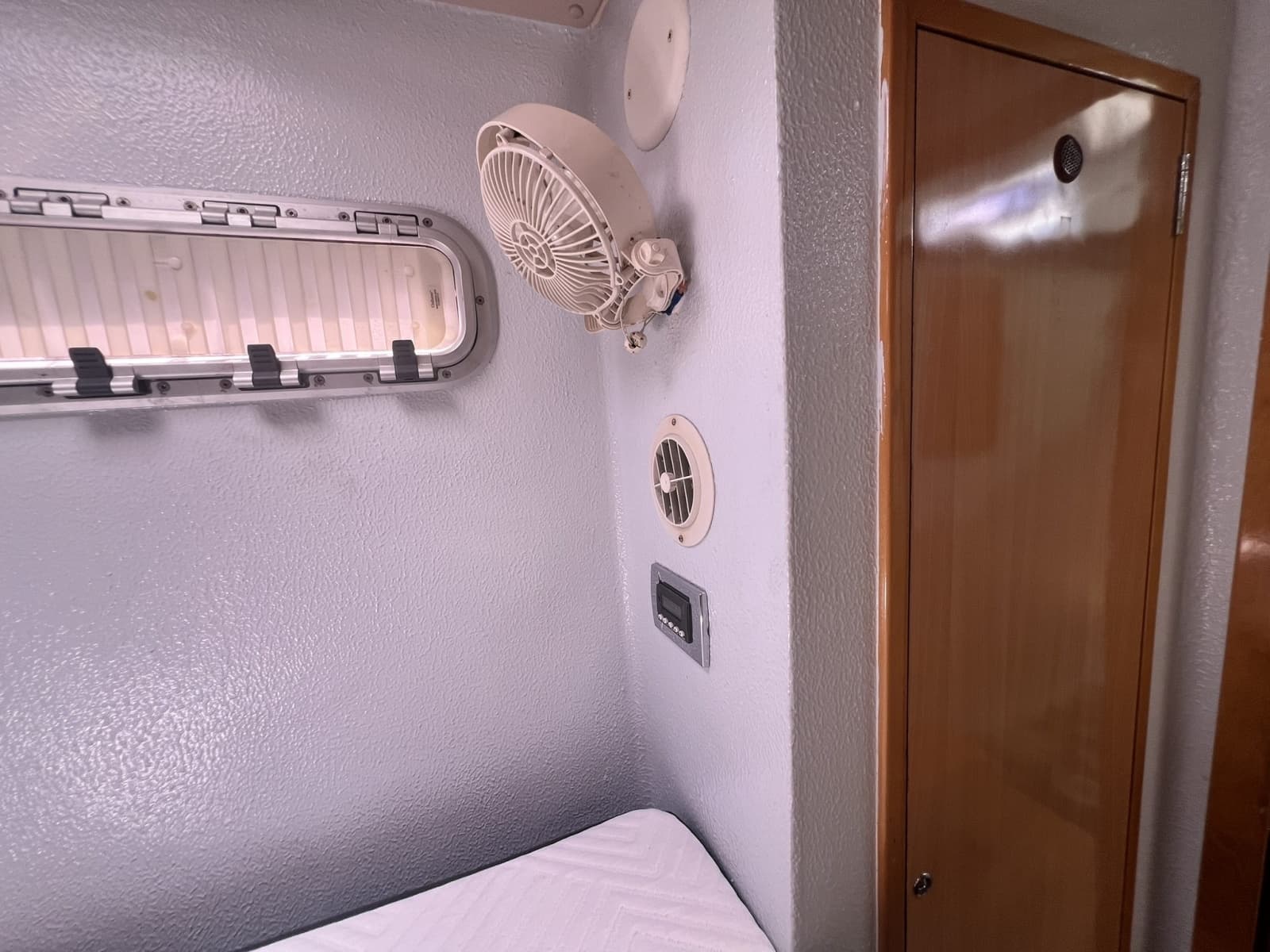 2008 Admiral 40 Cruiser - Photo 51