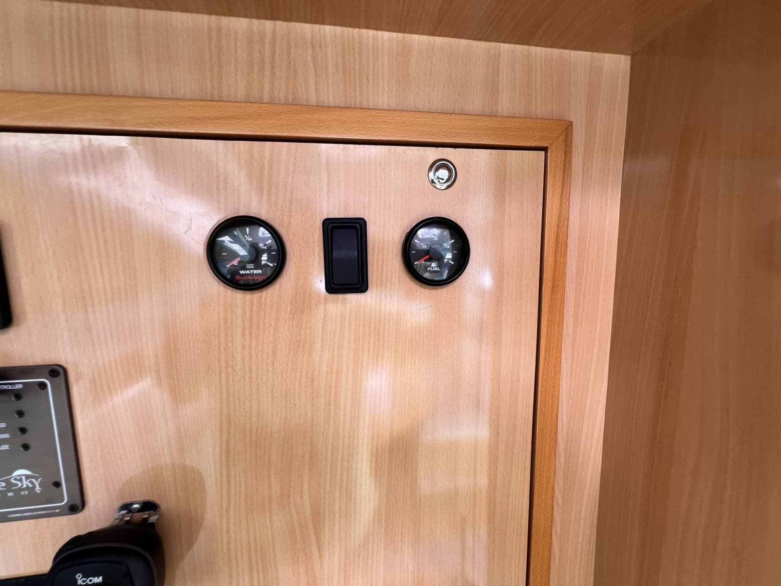 2008 Admiral 40 Cruiser - Photo 38