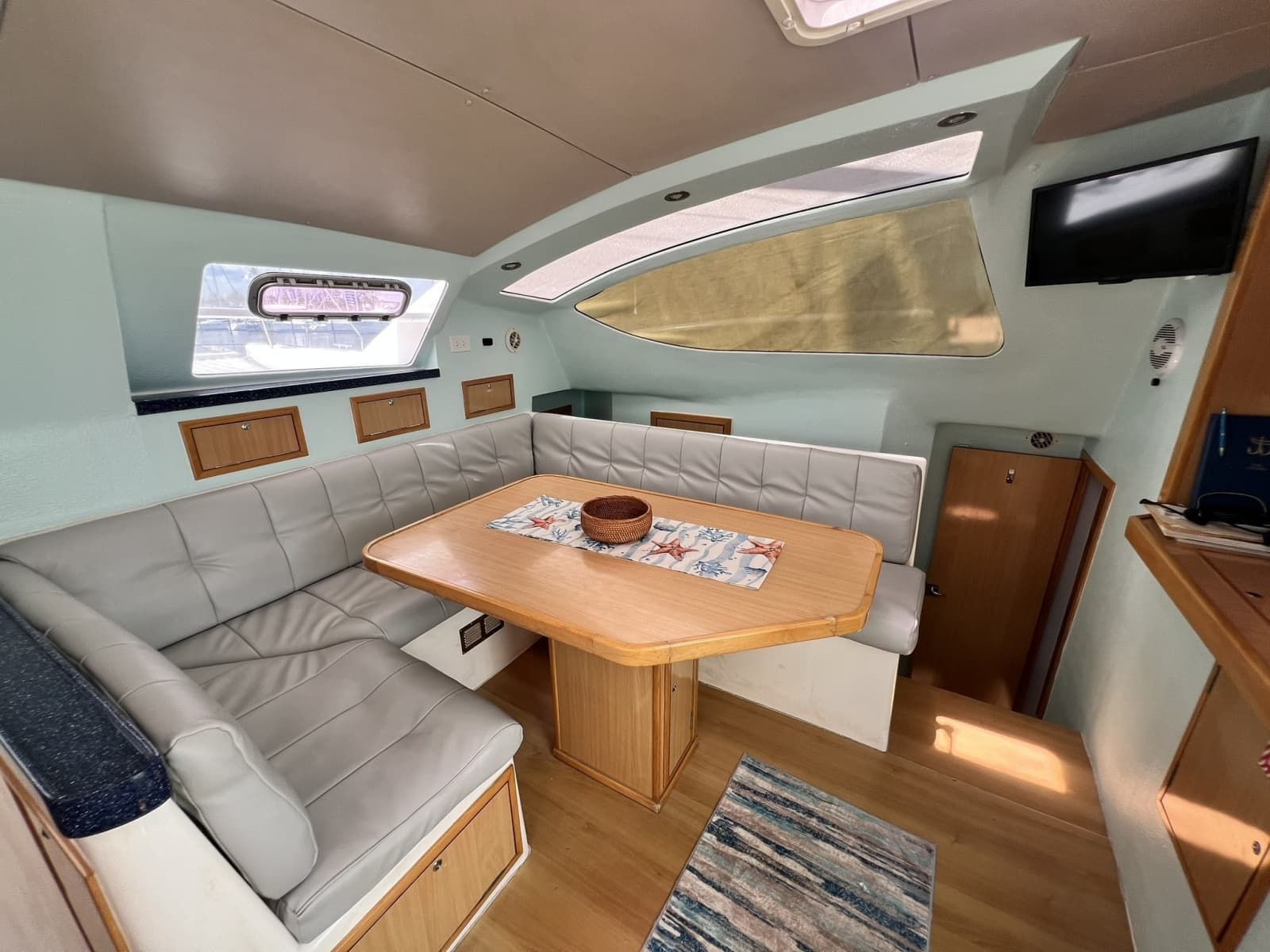 2008 Admiral 40 Cruiser - Photo 37