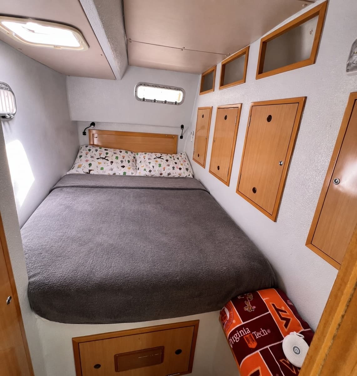 2008 Admiral 40 Cruiser - Photo 42