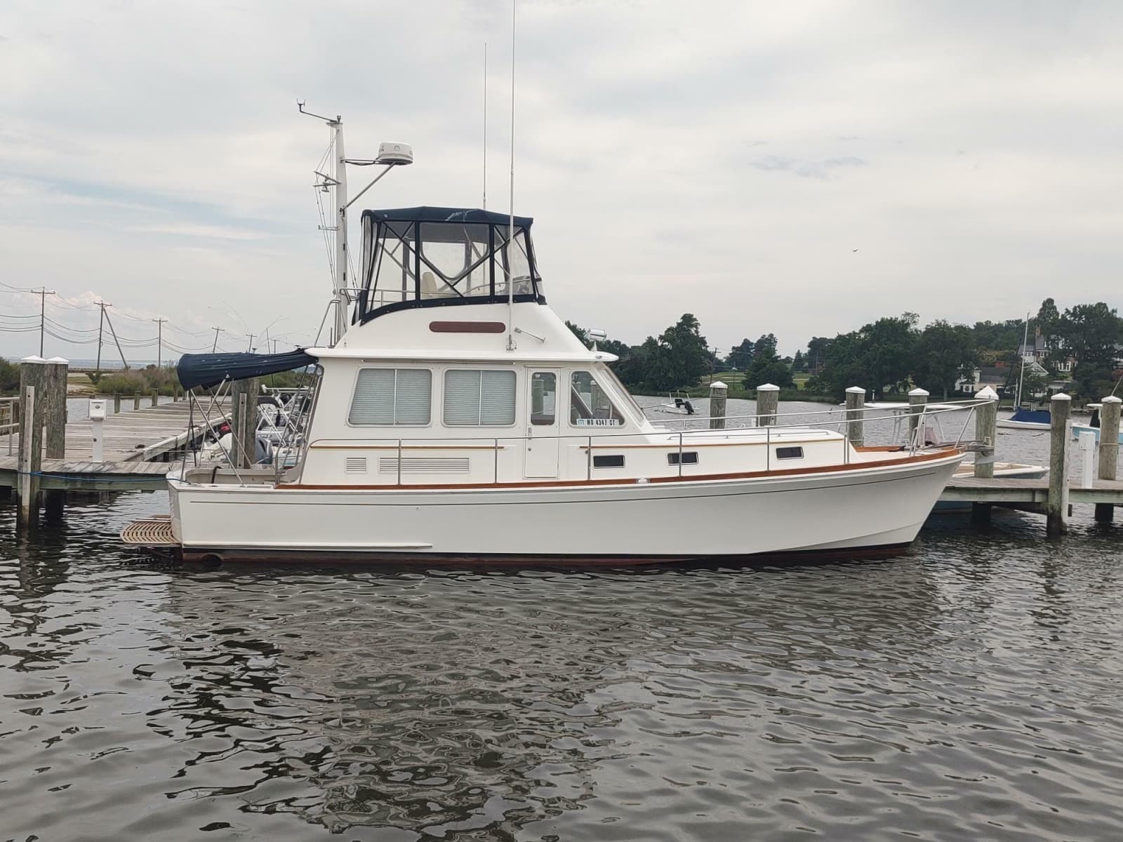 1996 Grand Banks Eastbay 40 Flybridge - Photo 1