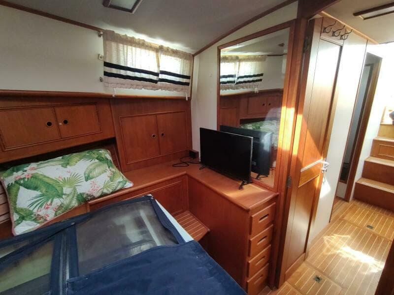 1996 Grand Banks Eastbay 40 Flybridge - Photo 68
