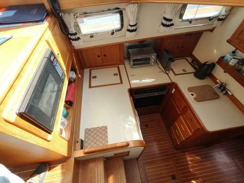 1996 Grand Banks Eastbay 40 Flybridge - Photo 50