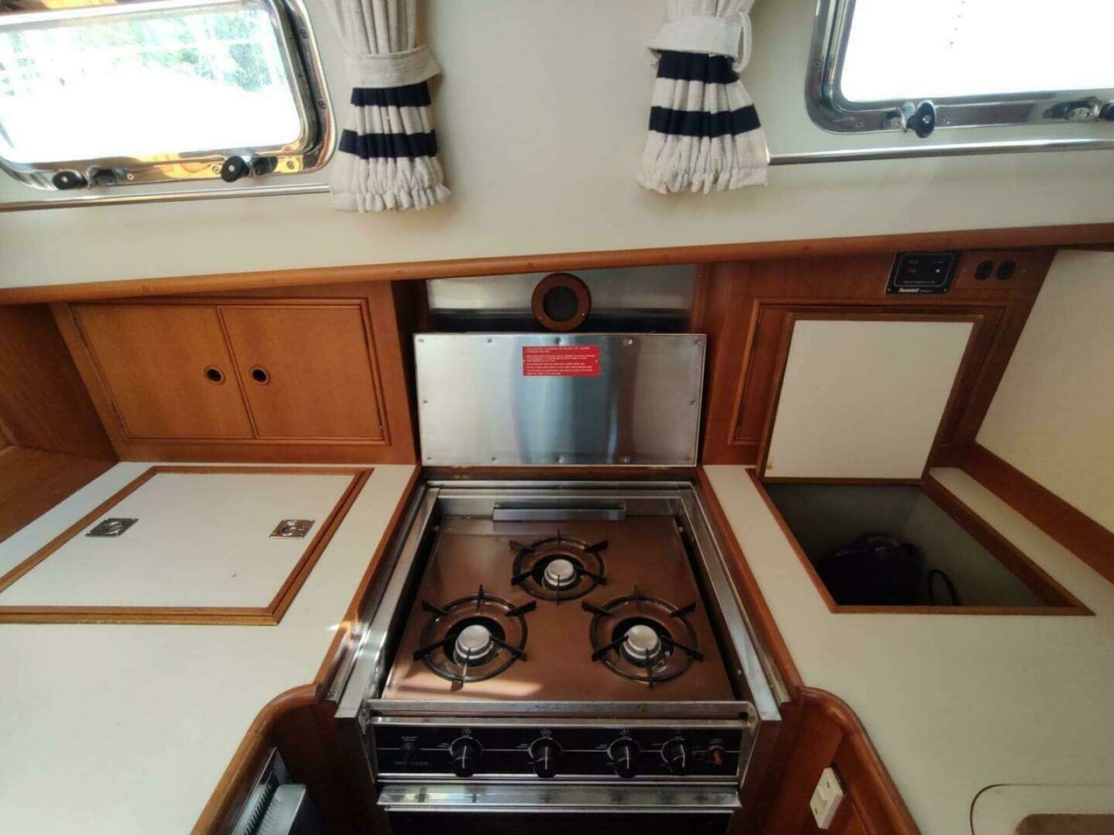 1996 Grand Banks Eastbay 40 Flybridge - Photo 64