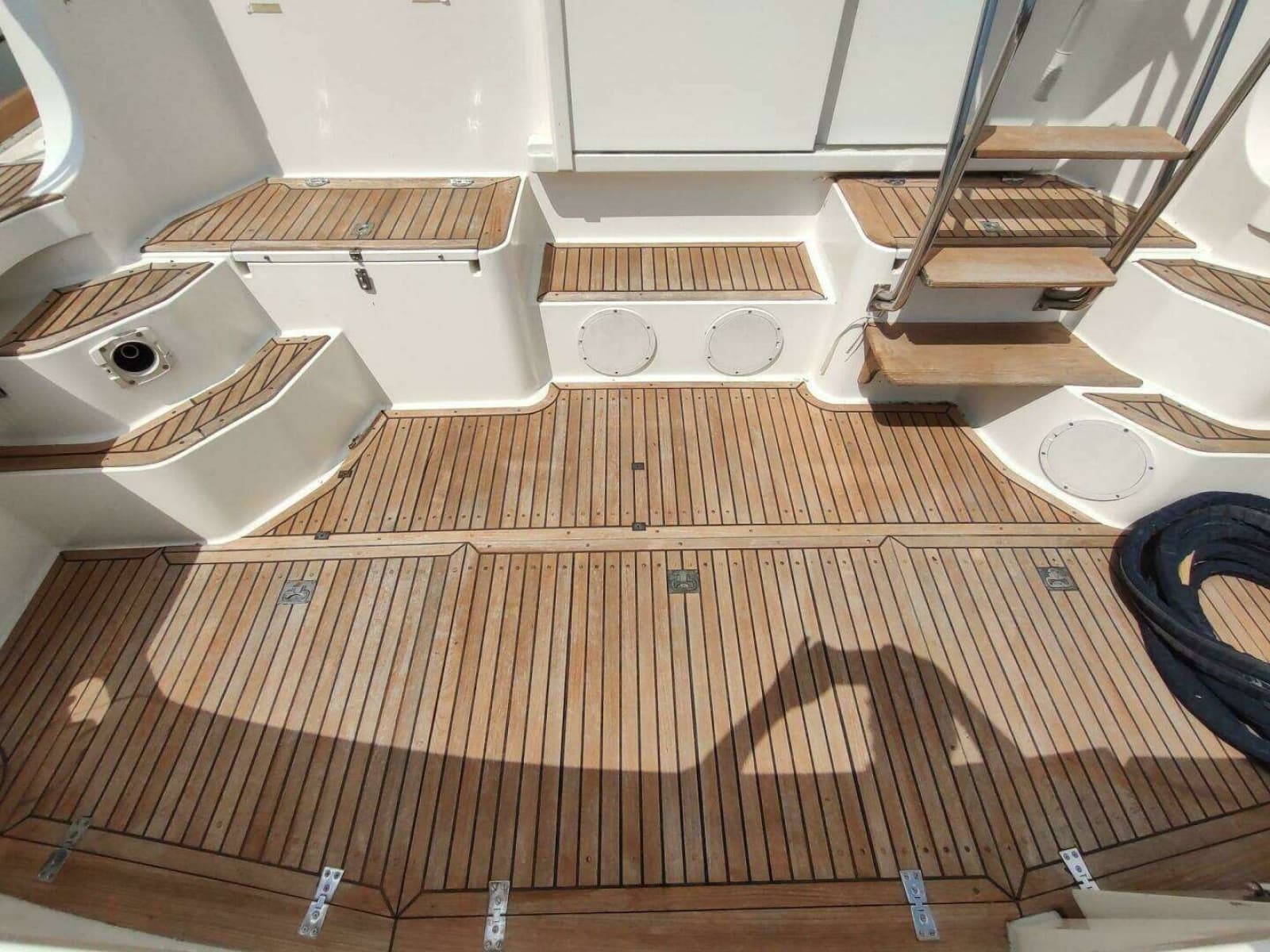 1996 Grand Banks Eastbay 40 Flybridge - Photo 16