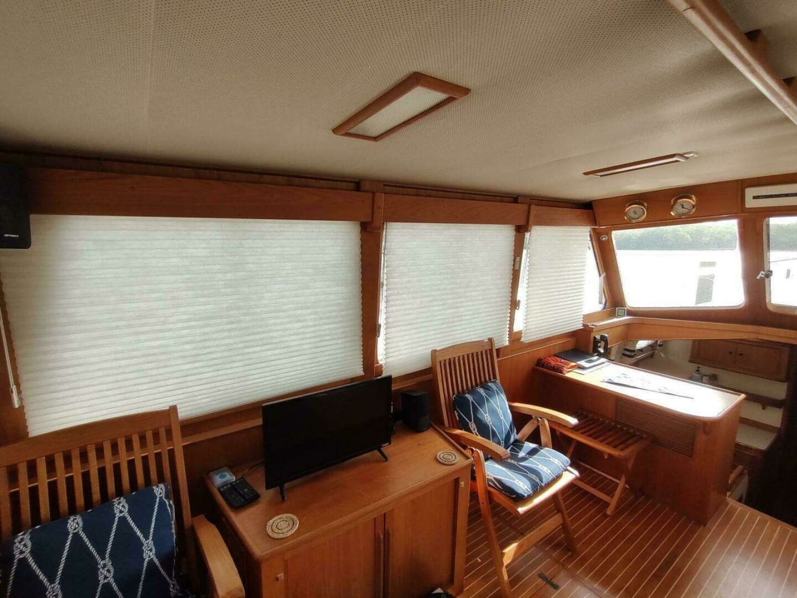 1996 Grand Banks Eastbay 40 Flybridge - Photo 51
