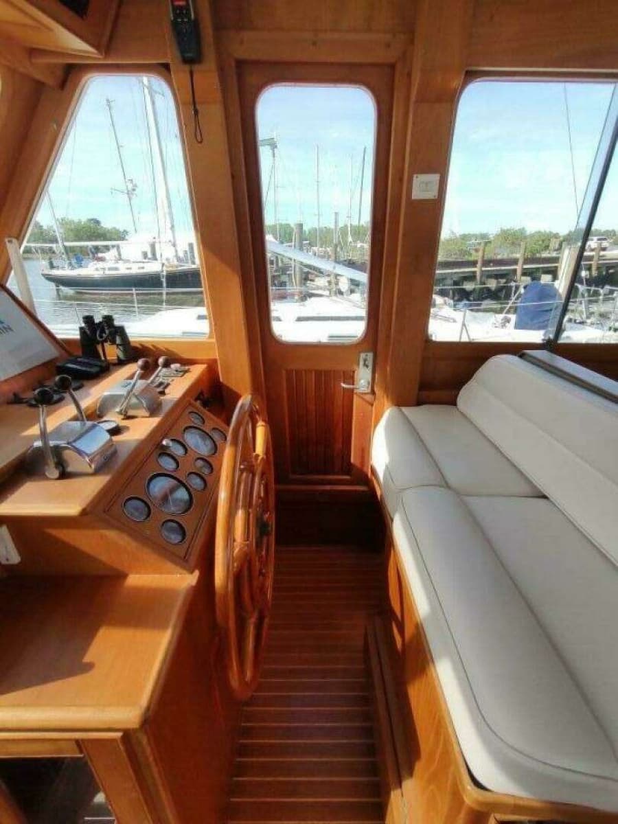 1996 Grand Banks Eastbay 40 Flybridge - Photo 32