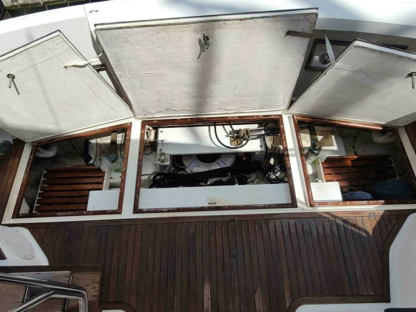 1996 Grand Banks Eastbay 40 Flybridge - Photo 14