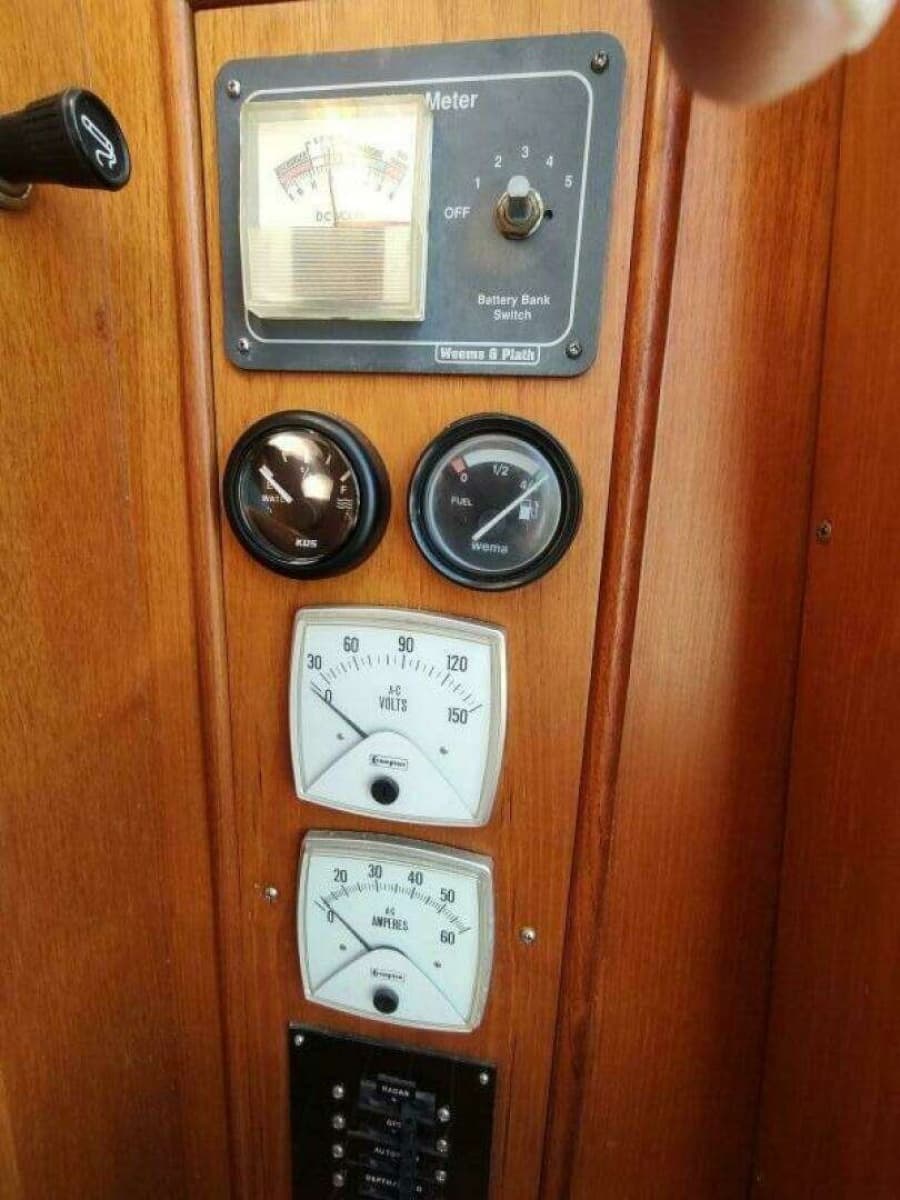 1996 Grand Banks Eastbay 40 Flybridge - Photo 39