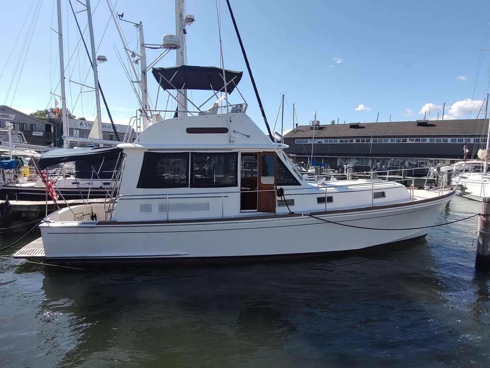 1996 Grand Banks Eastbay 40 Flybridge - Photo 2