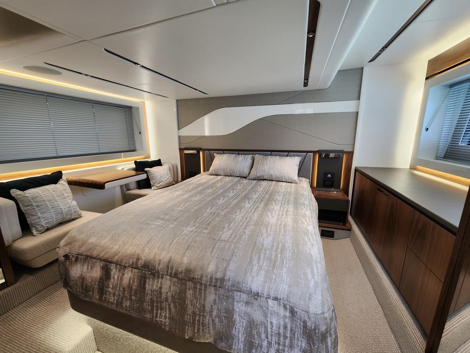 2023 Sunseeker 55 Predator EVO - Photo 25