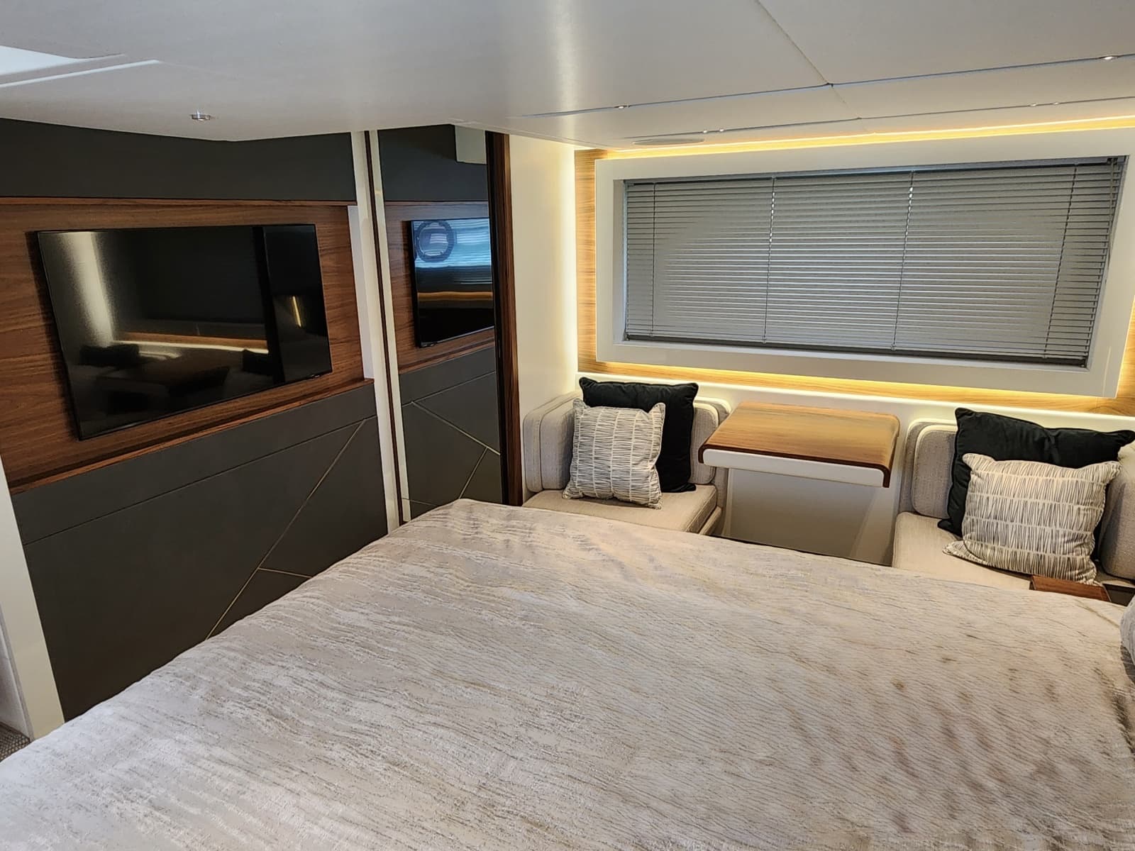2023 Sunseeker 55 Predator EVO - Photo 26