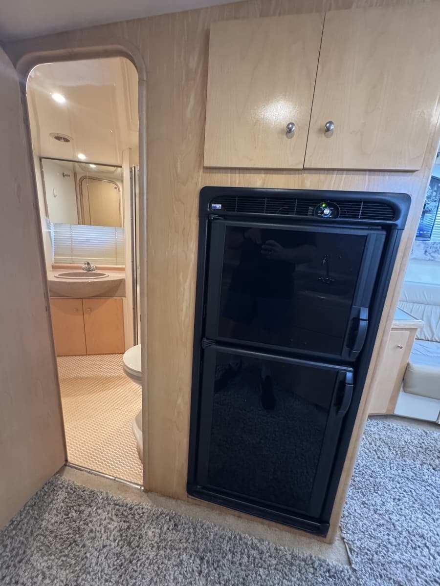 1998 Carver 35 Mariner - Photo 16