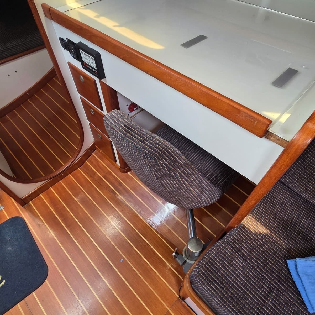 1994 J Boats  - Photo 36
