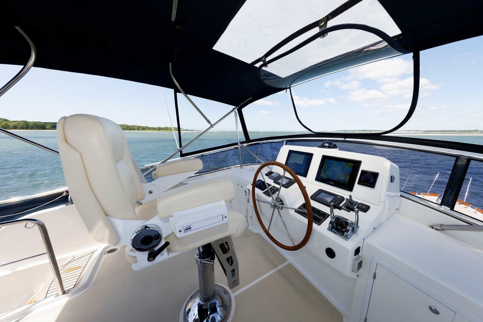 2006 Grand Banks 47 Eastbay Fly Bridge - Photo 15