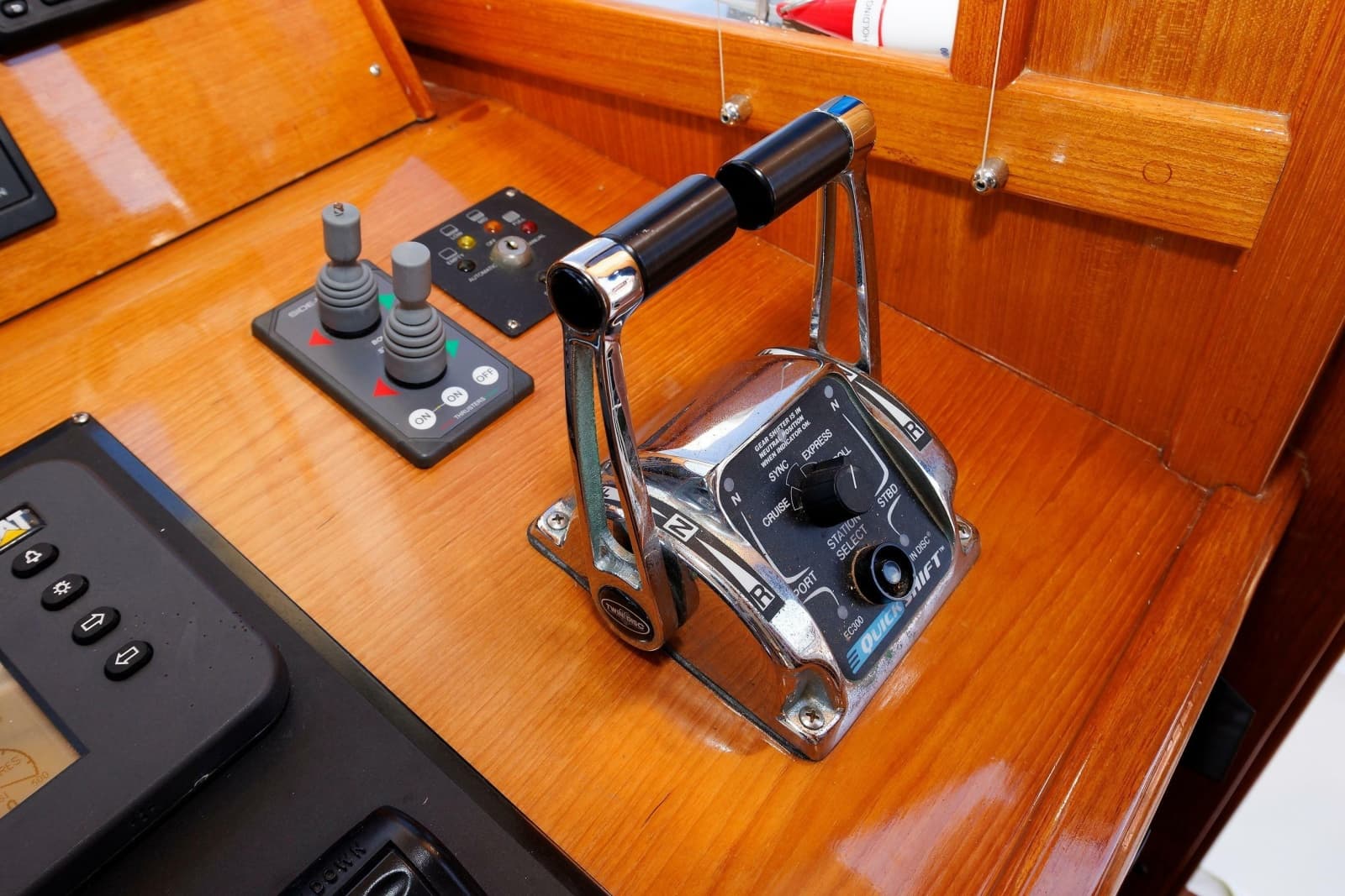 2006 Grand Banks 47 Eastbay Fly Bridge - Photo 35