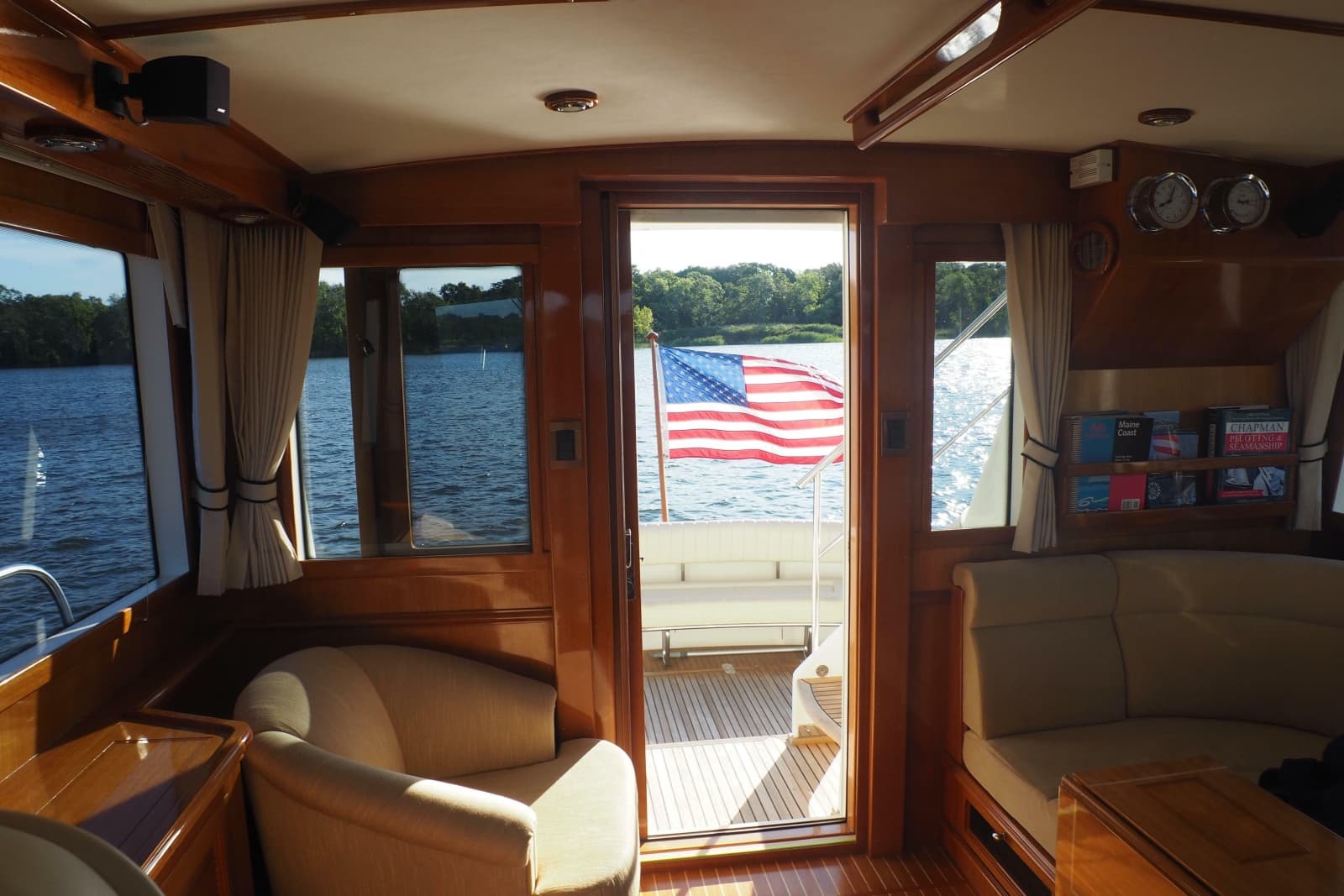 2006 Grand Banks 47 Eastbay Fly Bridge - Photo 60