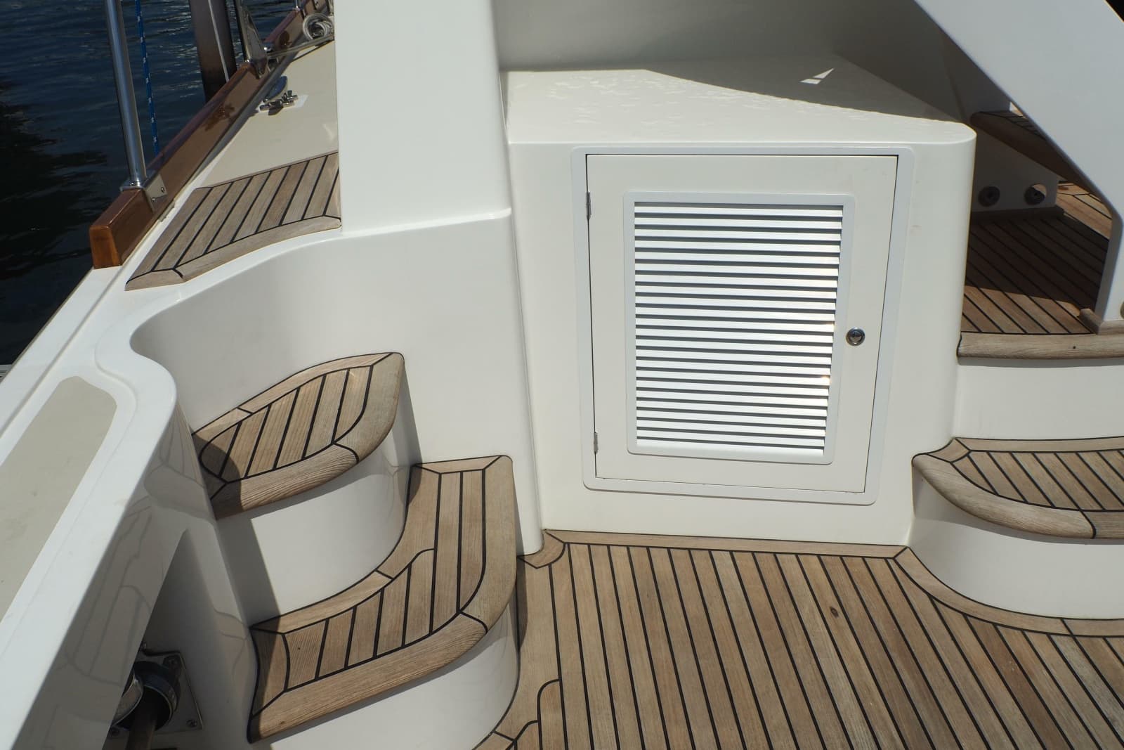 2006 Grand Banks 47 Eastbay Fly Bridge - Photo 49