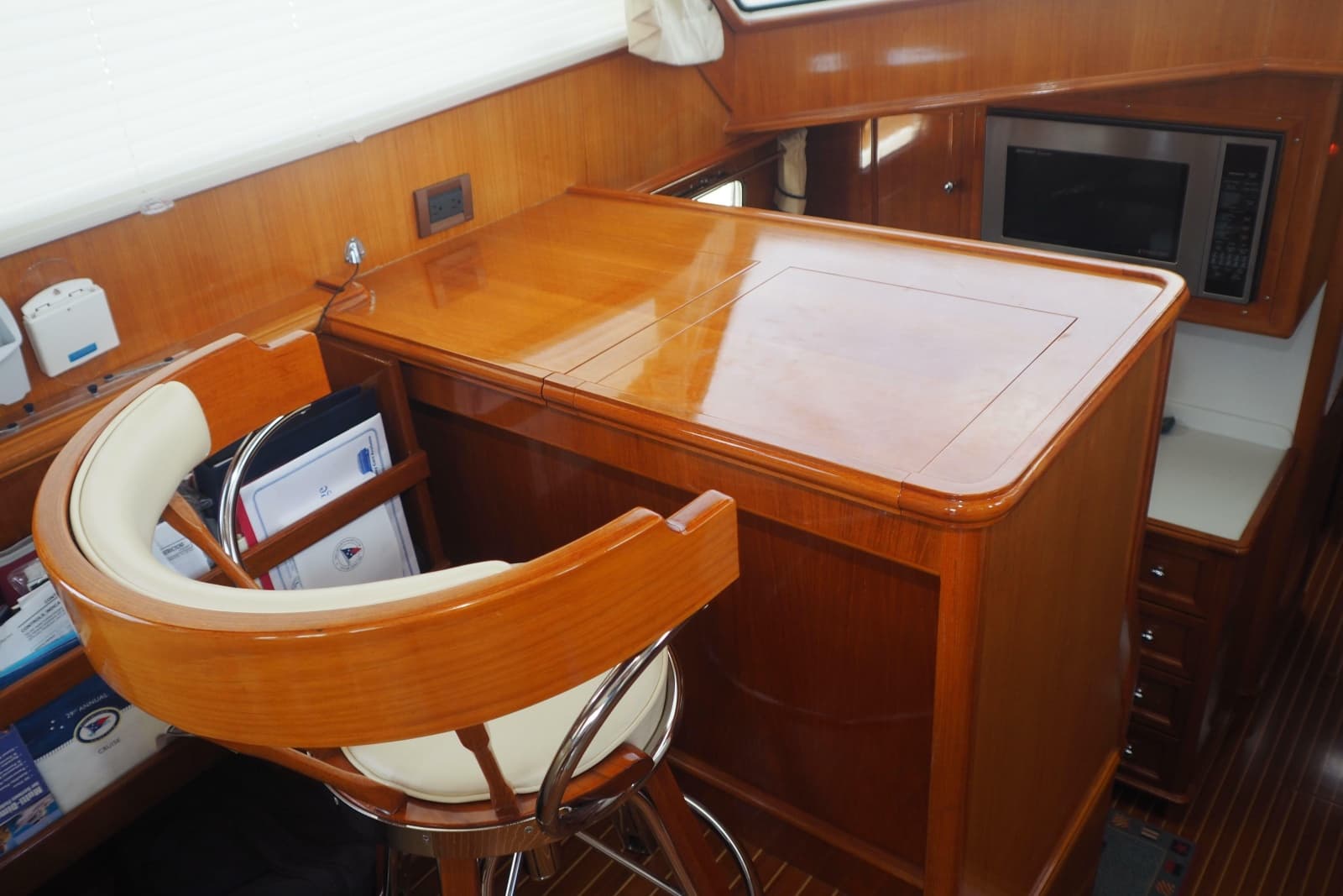 2006 Grand Banks 47 Eastbay Fly Bridge - Photo 45
