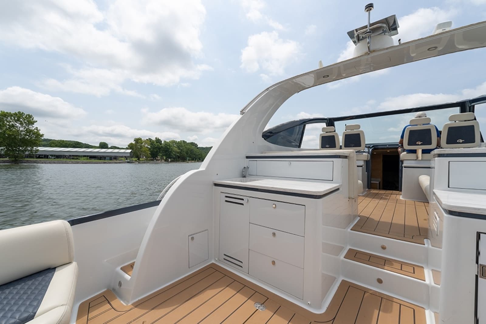 2019 Palm Beach Motor Yachts GT50 - Photo 23